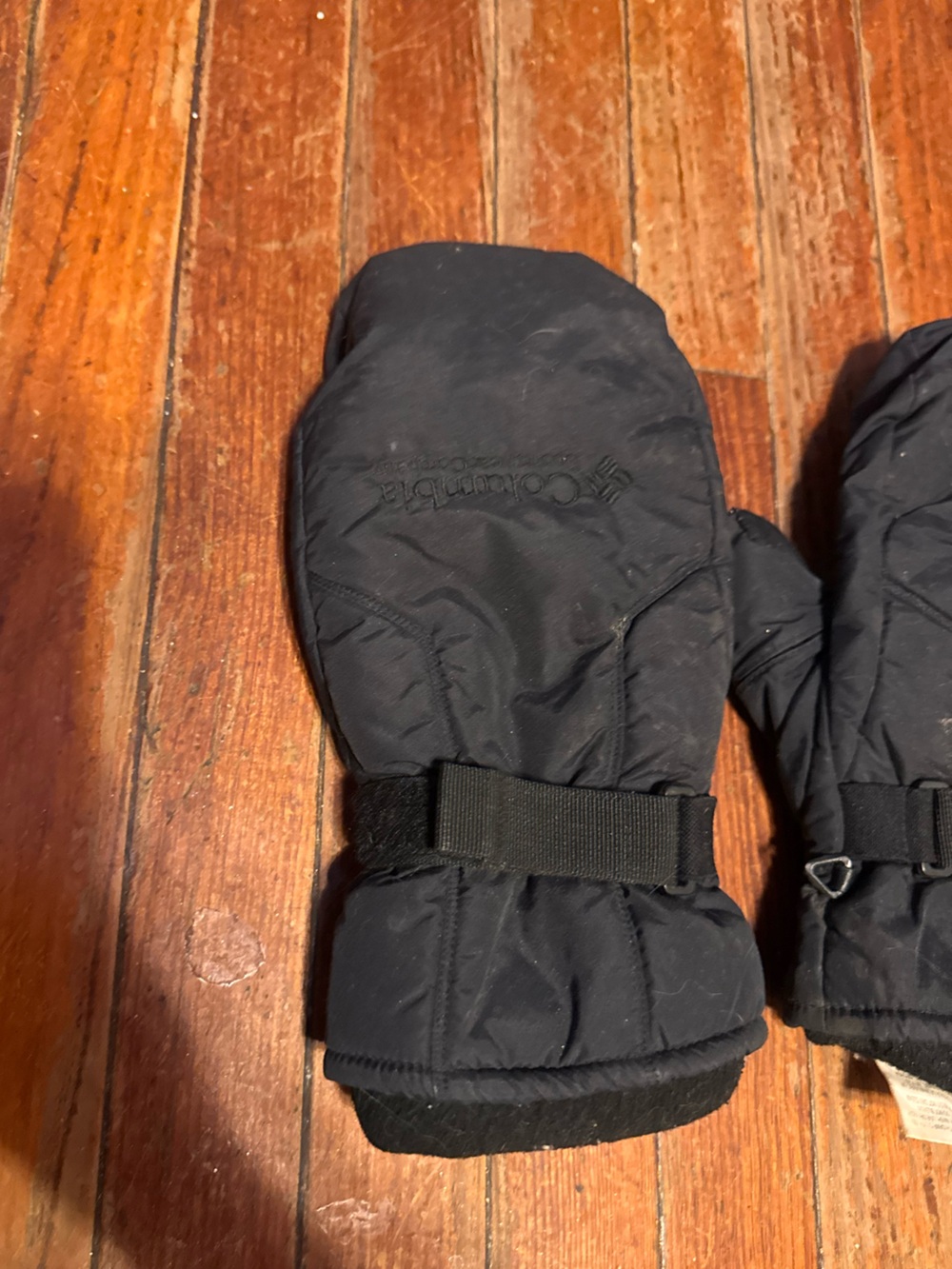 Columbia Black Insulated Mittens with Adjustable Wrist Strap men’s size XL